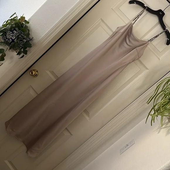 Zara satin dress - Picture 3 of 8